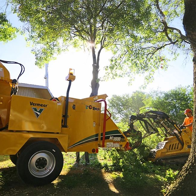 Wood Chipper - 18" hover